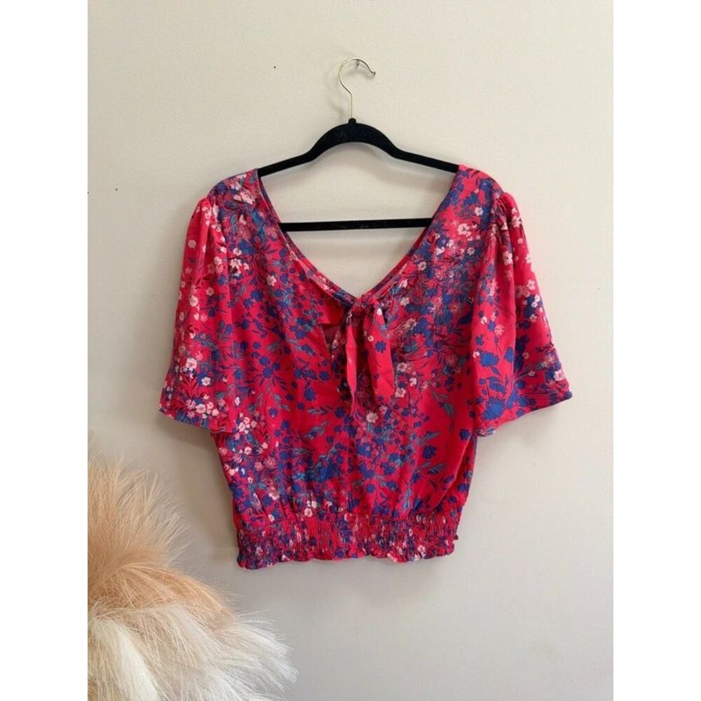 Floral Top - Picture 2 of 3